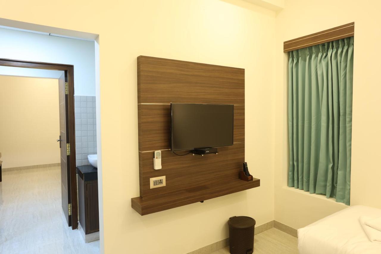 Minas Manor Hotell Tiruchirappalli Exteriör bild