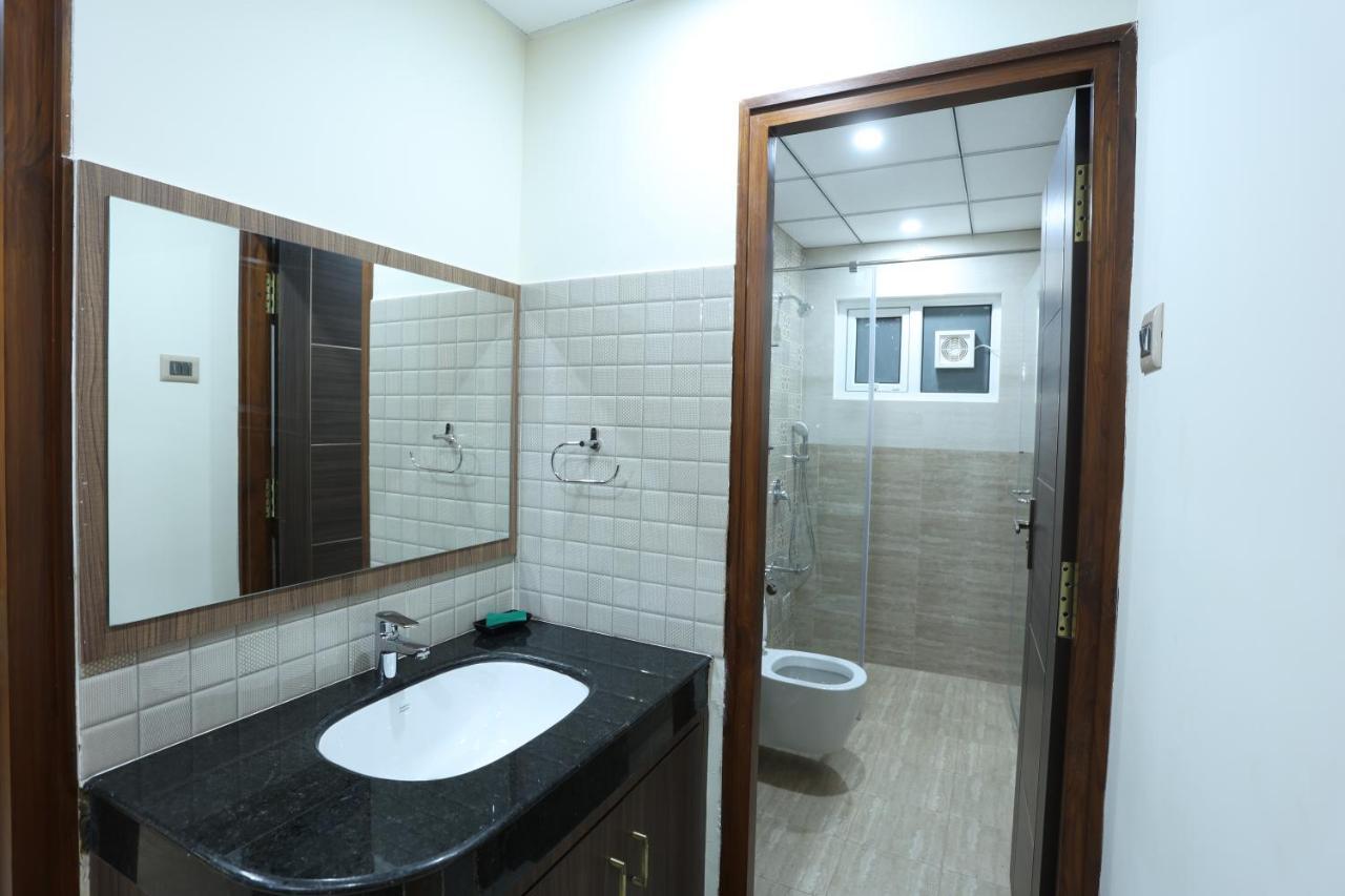Minas Manor Hotell Tiruchirappalli Exteriör bild