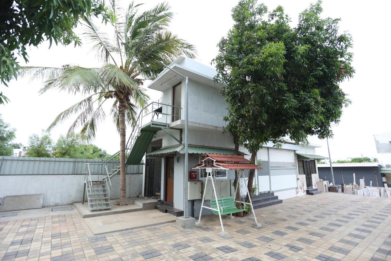 Minas Manor Hotell Tiruchirappalli Exteriör bild