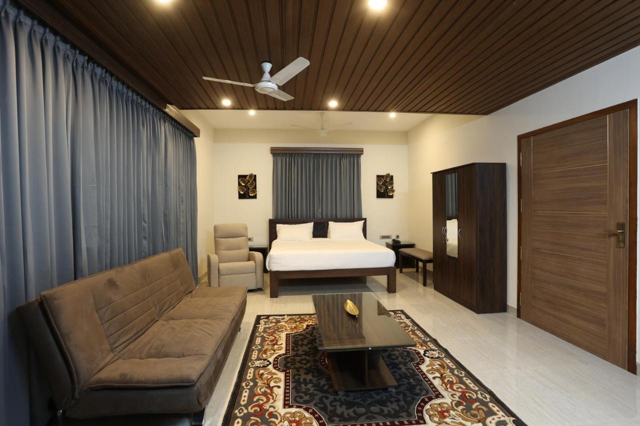Minas Manor Hotell Tiruchirappalli Exteriör bild