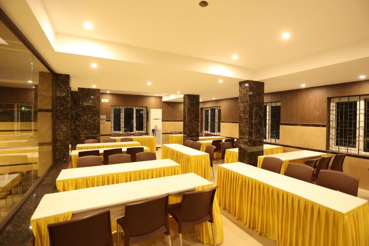 Minas Manor Hotell Tiruchirappalli Exteriör bild